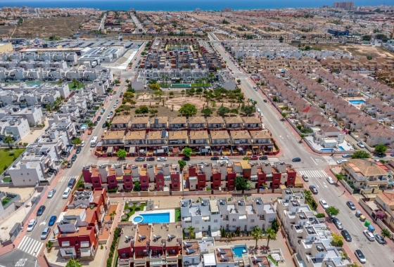 Adosado - Reventa - Torrevieja - Aguas Nuevas