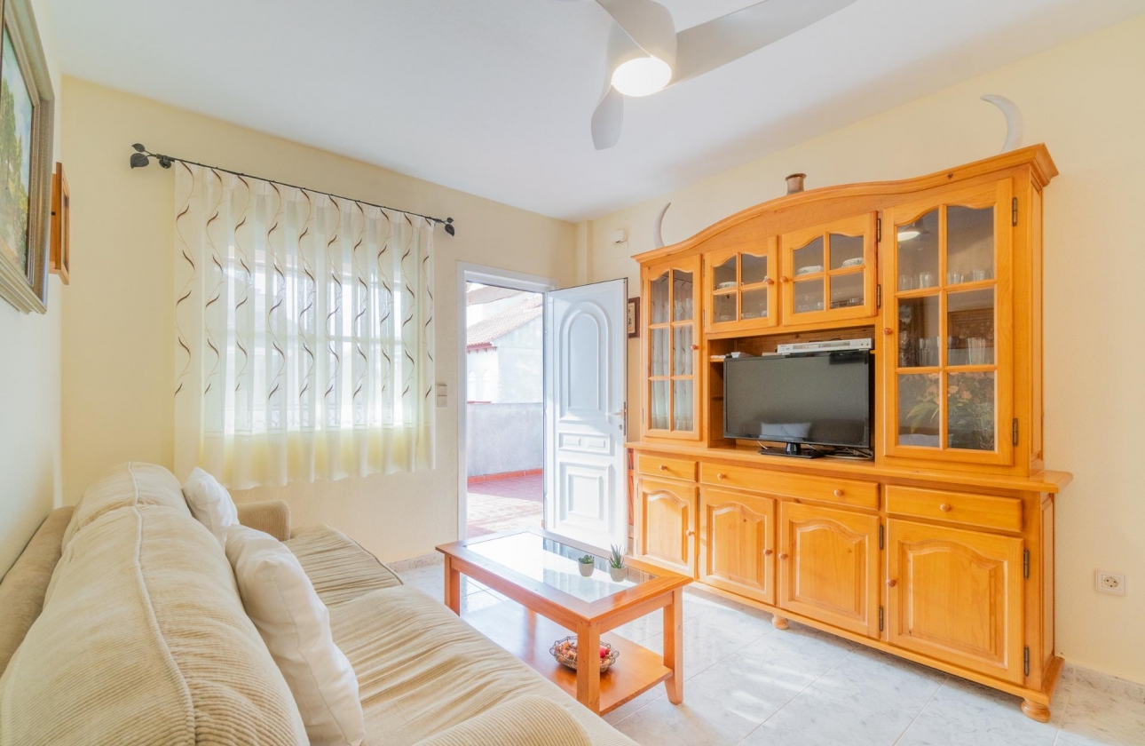 Alquiler a largo plazo - Bungalow - Orihuela Costa - Playa Flamenca