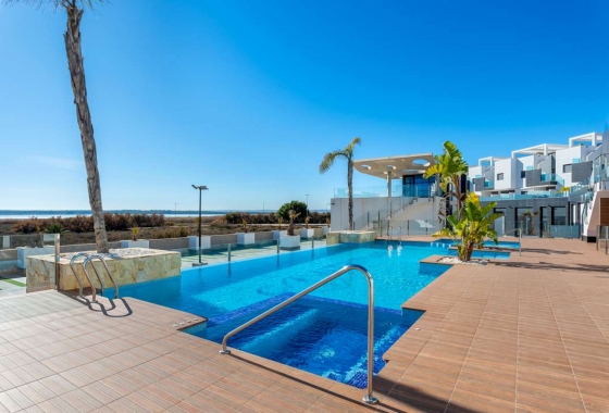 Apartment - Resale - El Raso - El Raso