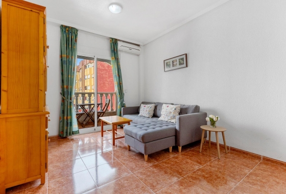 Apartment - Resale - Torrevieja - Estacion de autobuses