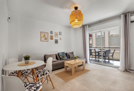 Apartment - Resale - Torrevieja - Playa de los Locos