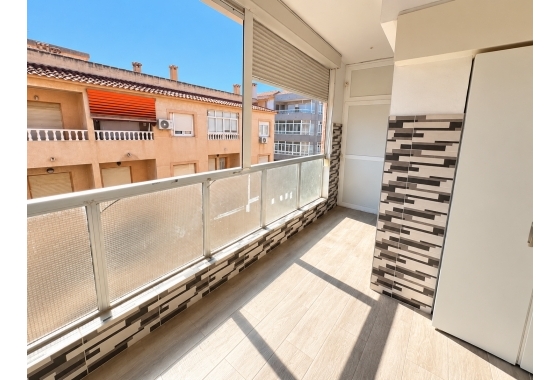 Apartment - Resale - Torrevieja - Playa De Los Naufragos