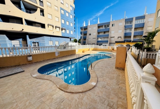 Apartment - Resale - Torrevieja - Torrevista Playa