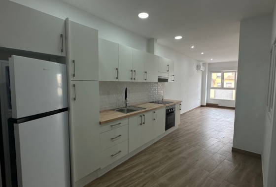 Apartment - Reventa - Torrevieja - Centro