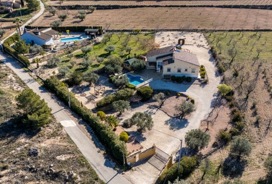 Finca - Country Property - Reventa - La Zarza - La Zarza