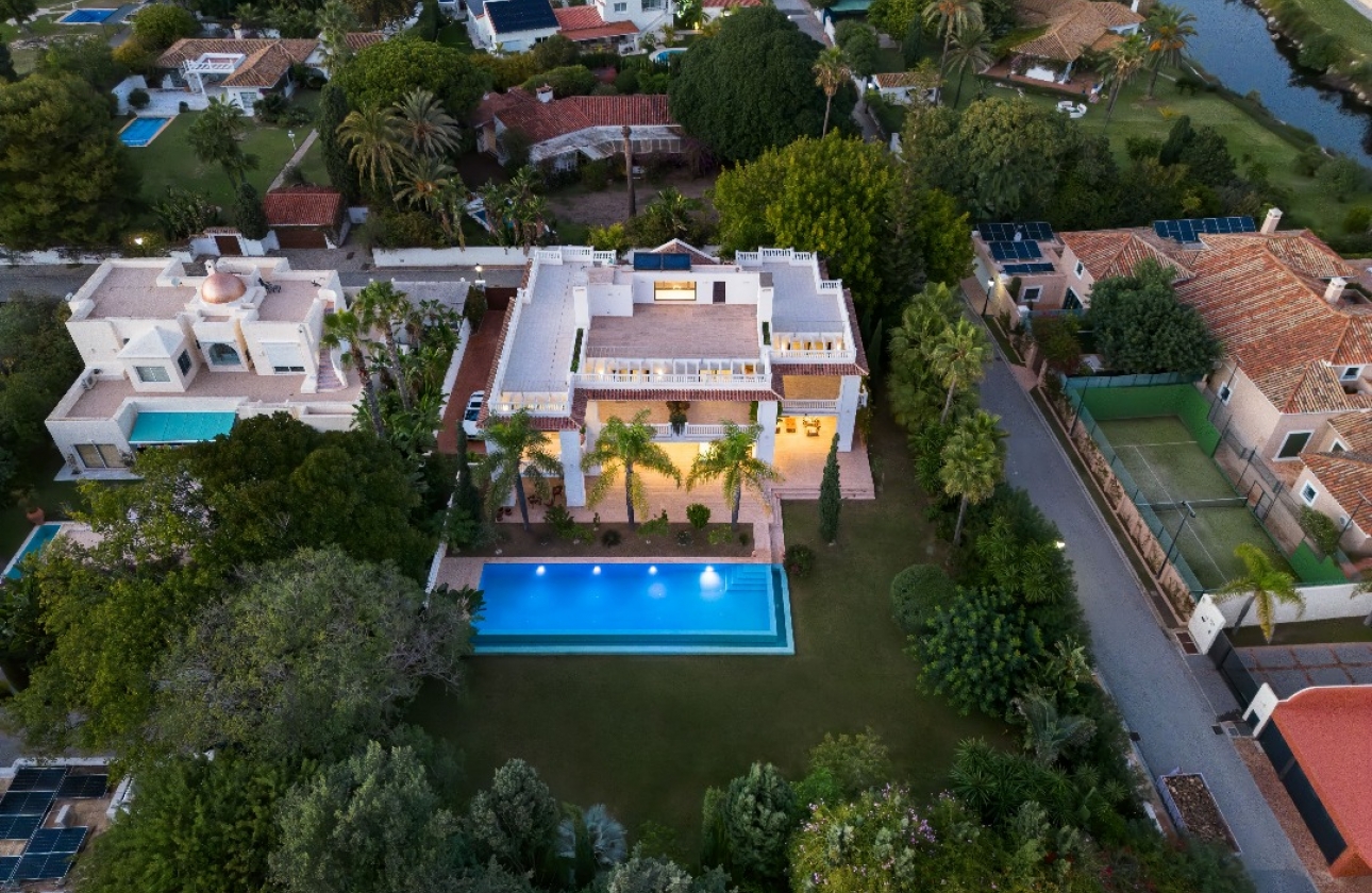 Obra nueva - Villa - Estepona