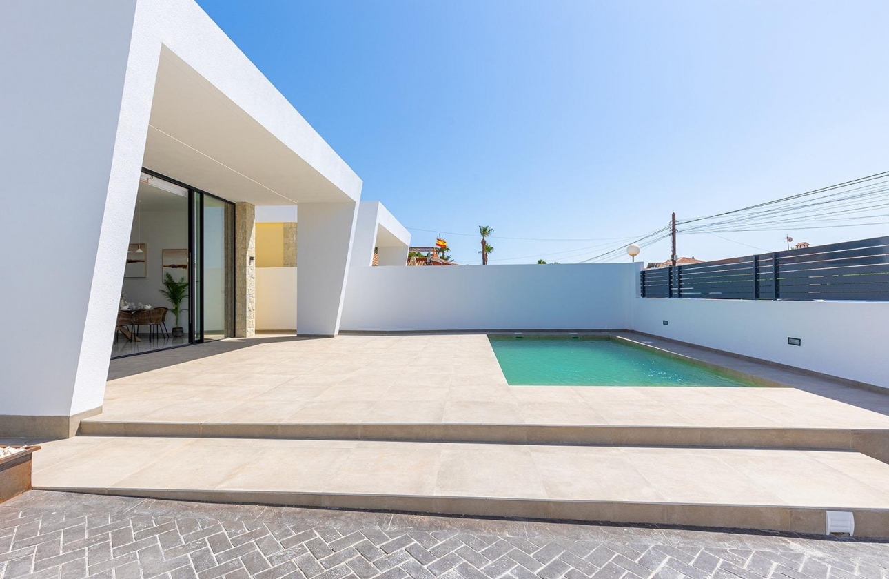 Obra nueva - Villa - Torrevieja - Torreta Florida