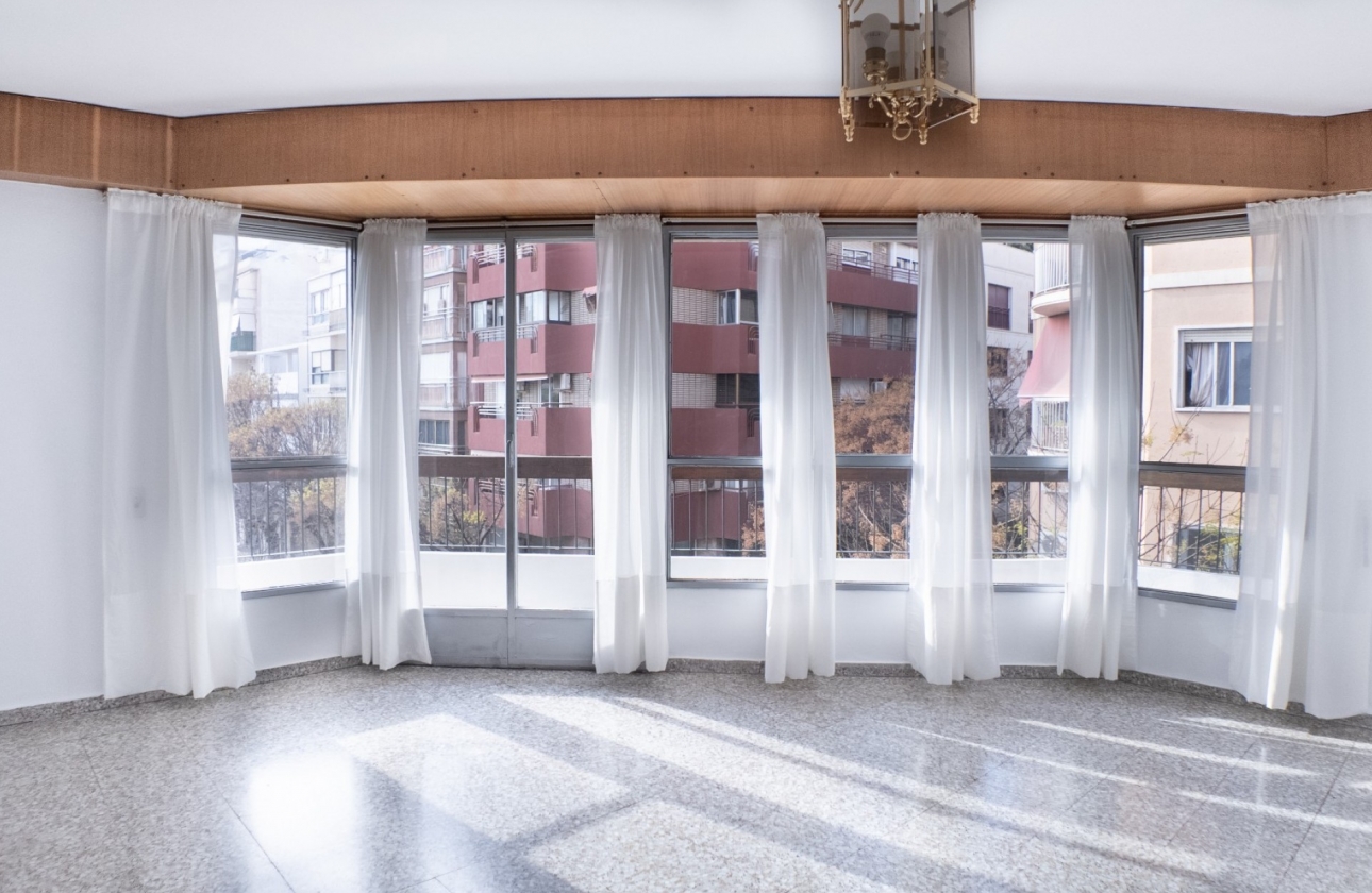 Resale - Apartment - Alicante - Center