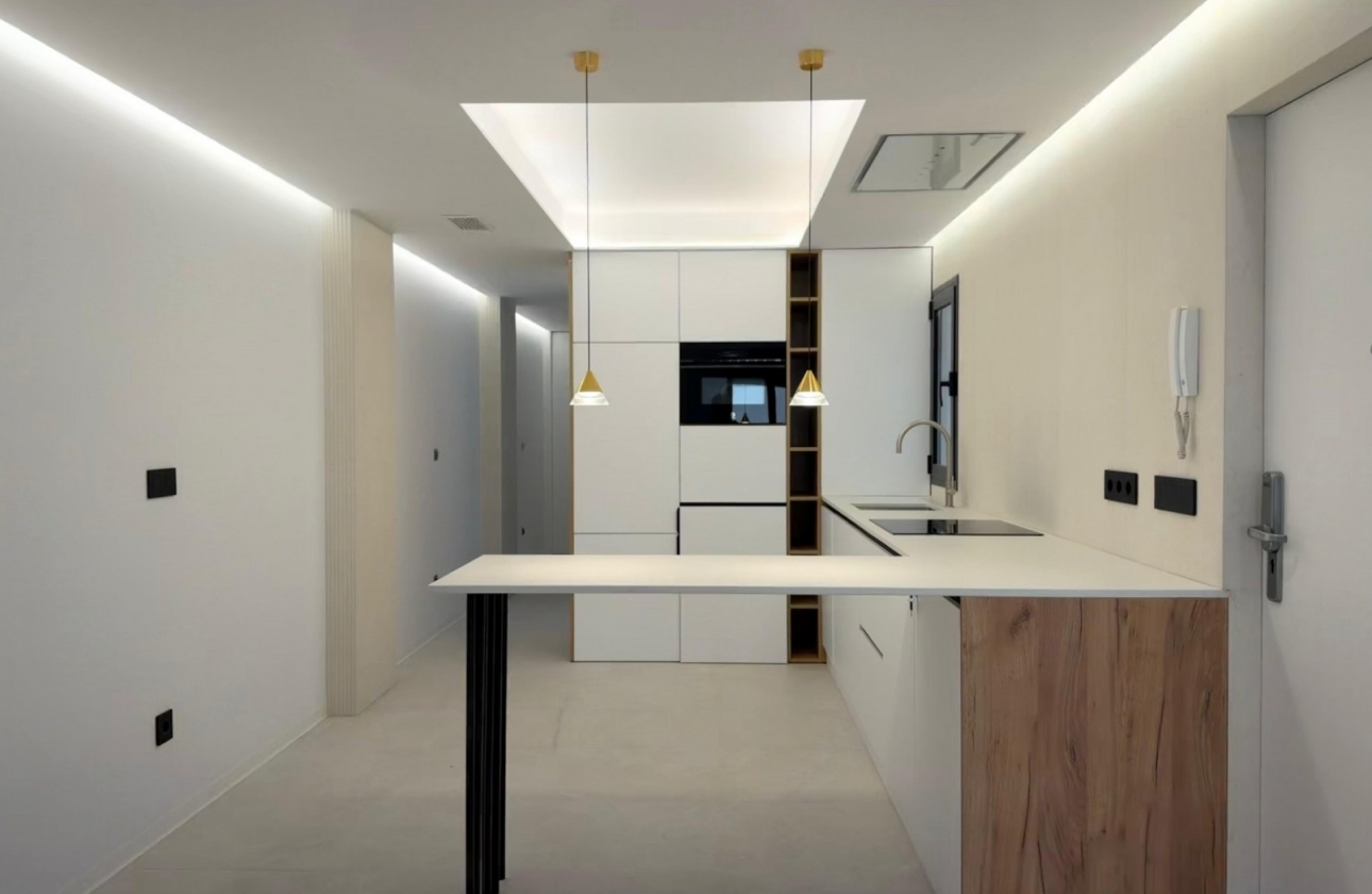 Resale - Apartment - Alicante - Center