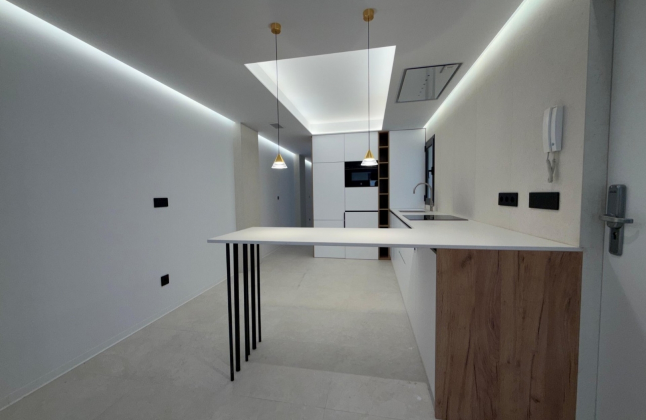 Resale - Apartment - Alicante - Center