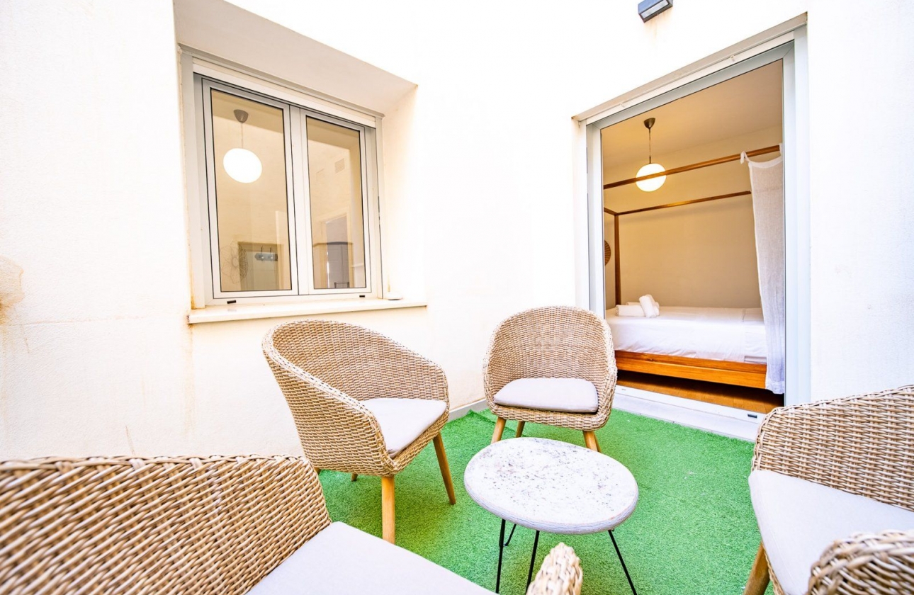 Resale - Apartment - Alicante - Centro