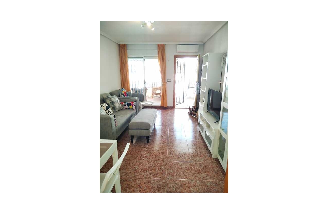 Resale - Apartment - Entre Naranjos