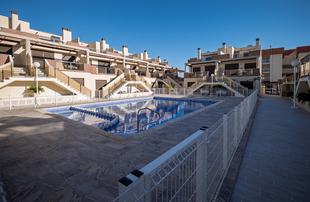 Resale - Apartment - Orihuela Costa - Cabo Roig