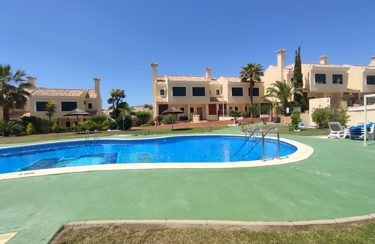 Resale - Apartment - Orihuela Costa - Campoamor Golf