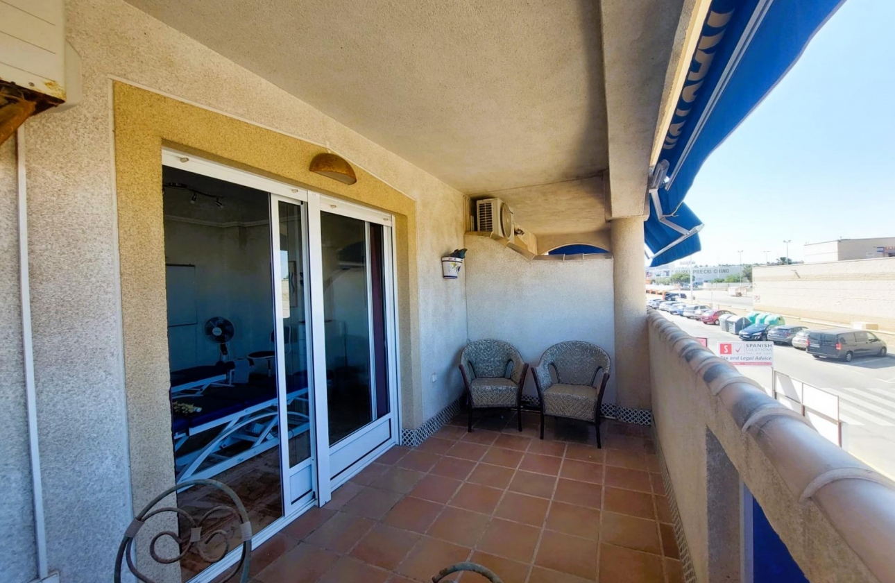 Resale - Apartment - Orihuela Costa - La Zenia