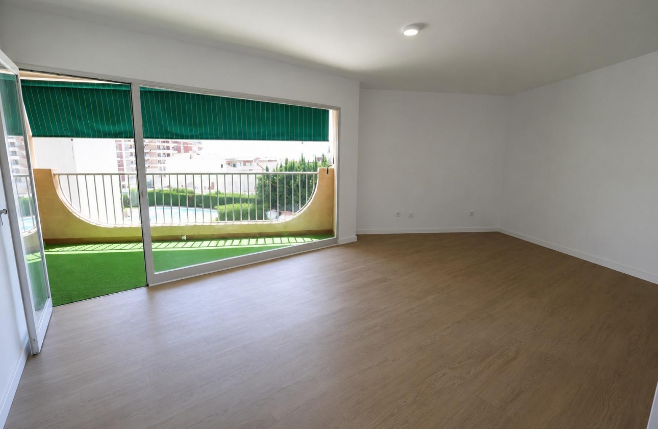 Resale - Apartment - Orihuela Costa - La Zenia