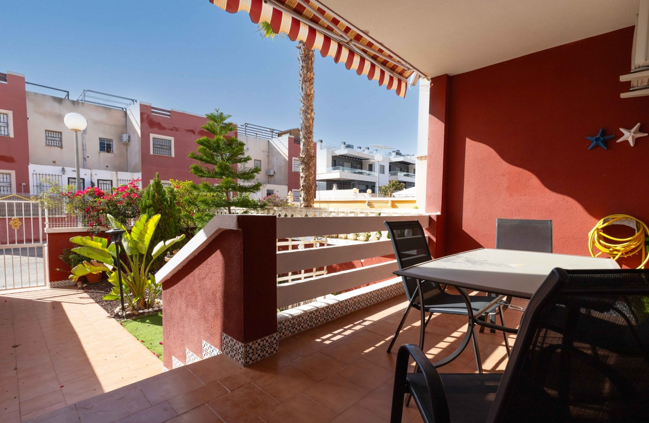 Resale - Apartment - Orihuela Costa - Los Almendros