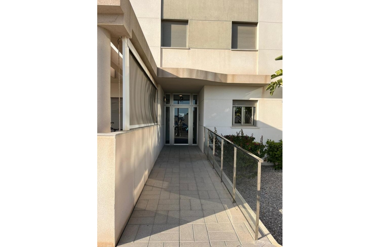 Resale - Apartment - Orihuela Costa - Los Dolses