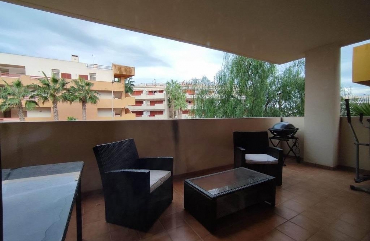 Resale - Apartment - Orihuela Costa - Punta Prima