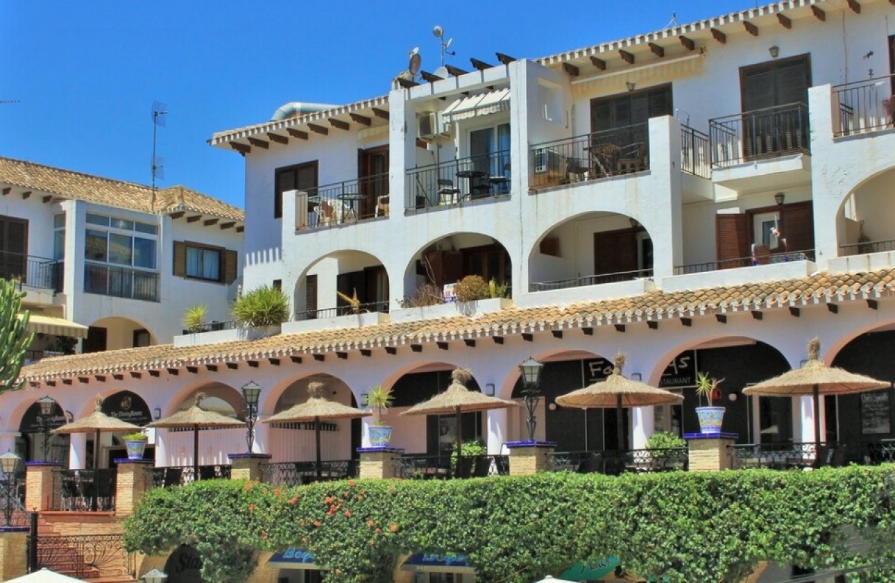 Resale - Apartment - Orihuela Costa - Villamartín