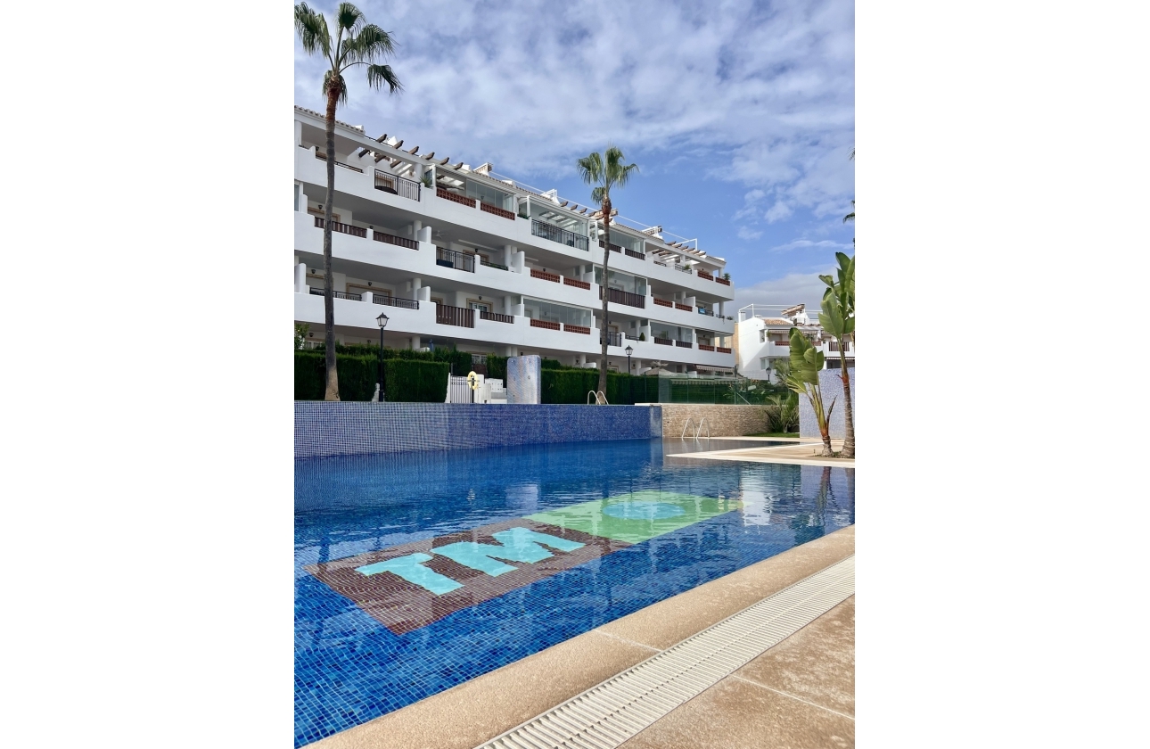 Resale - Apartment - Orihuela Costa - Villamartín