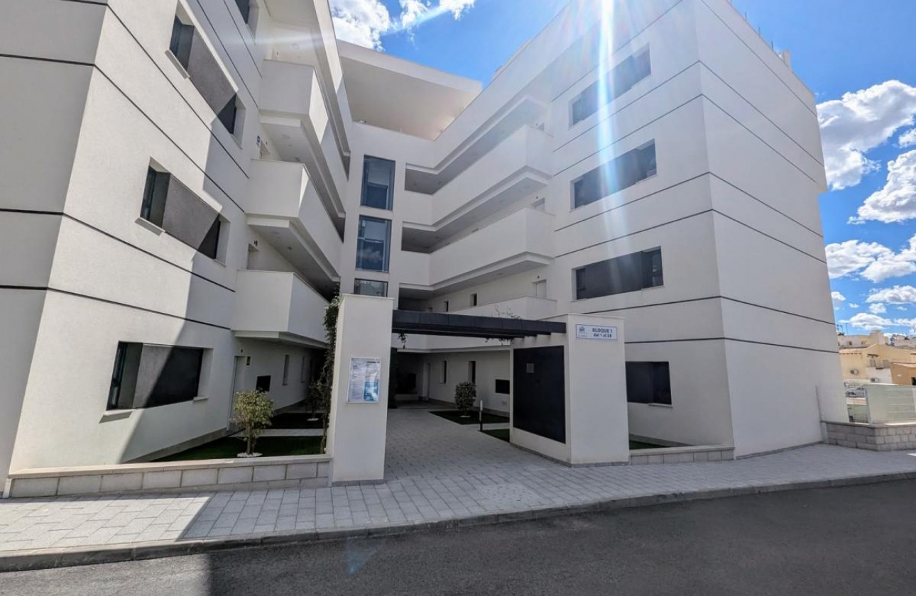 Resale - Apartment - Orihuela Costa - Villamartín