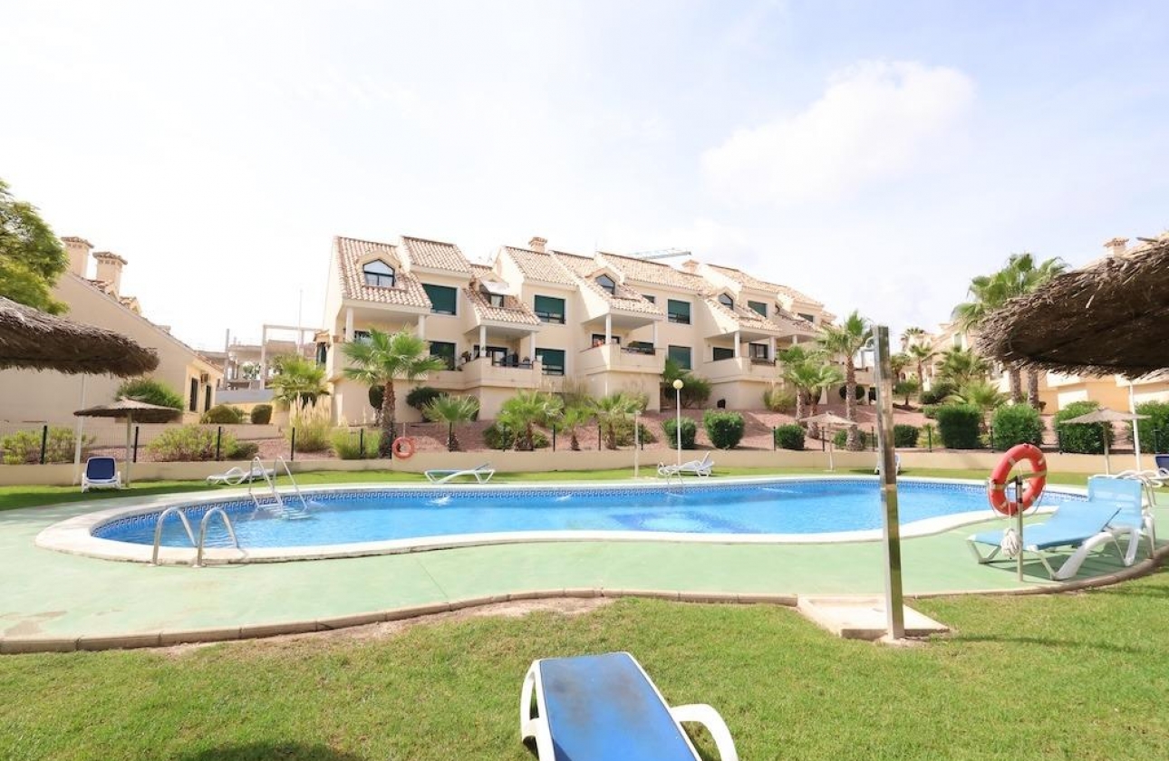Resale - Apartment - Orihuela Costa - Villamartín