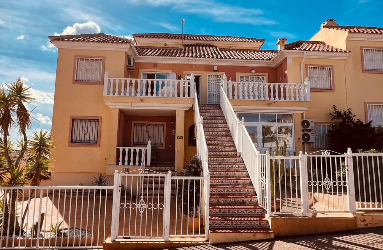 Resale - Apartment - Orihuela Costa - Villamartín
