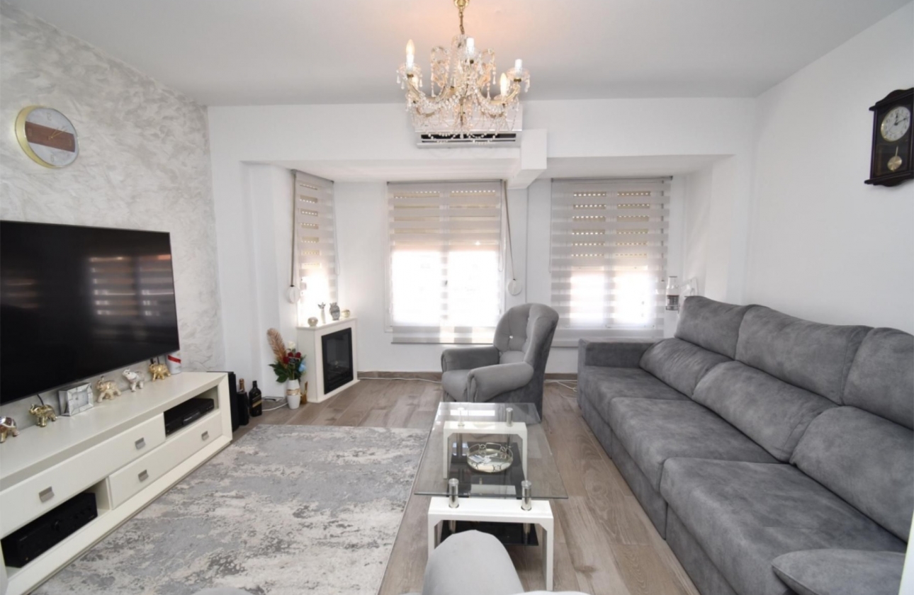 Resale - Apartment - Santa Pola - Centro