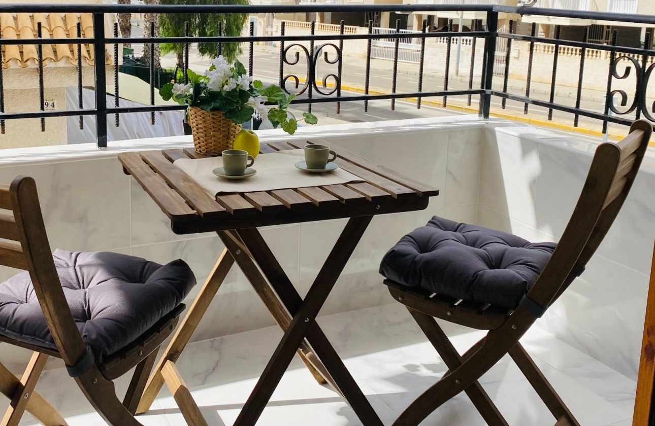 Resale - Apartment - Santa Pola