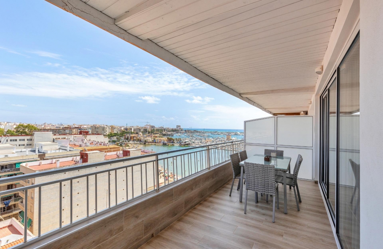 Resale - Apartment - Torrevieja - Acequion