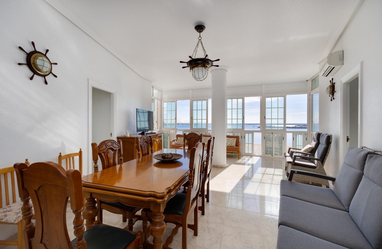 Resale - Apartment - Torrevieja - Acequion