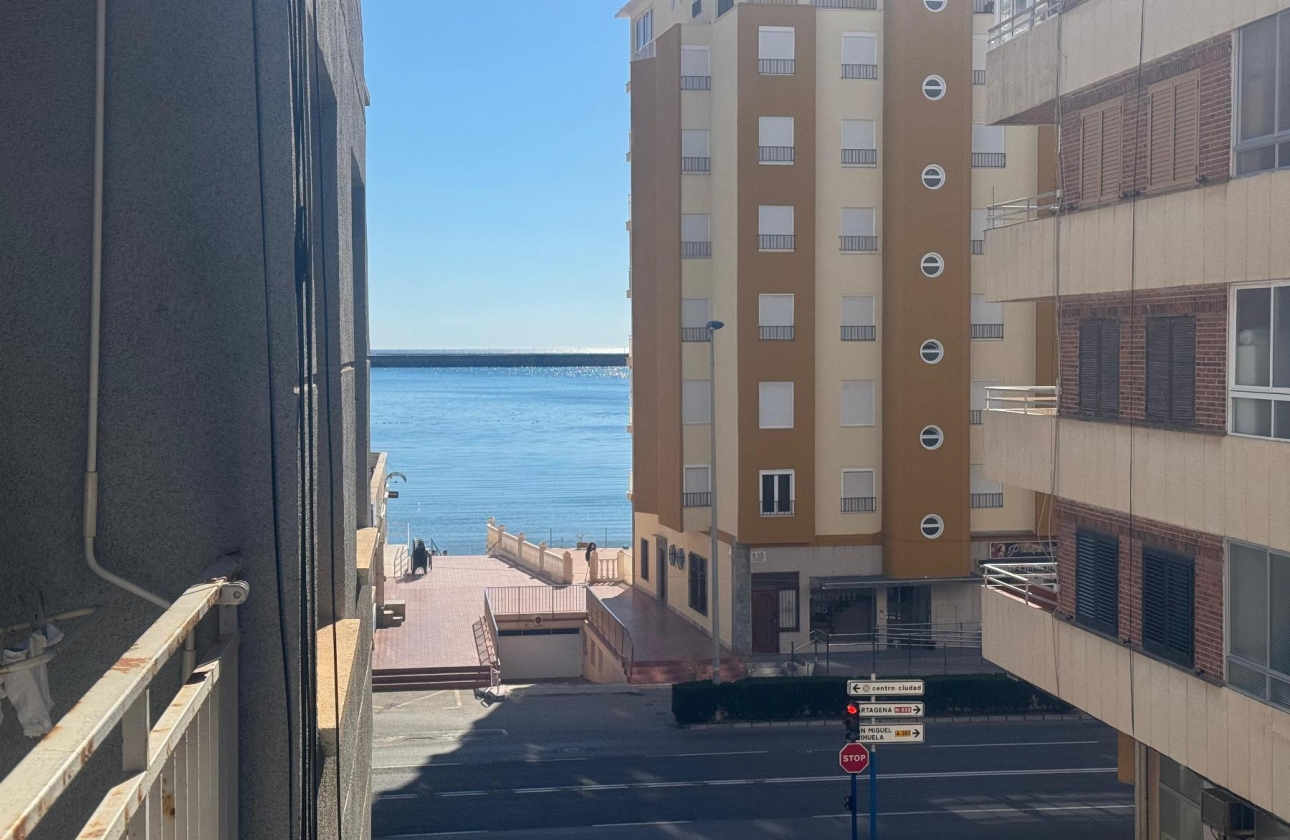Resale - Apartment - Torrevieja - Acequion