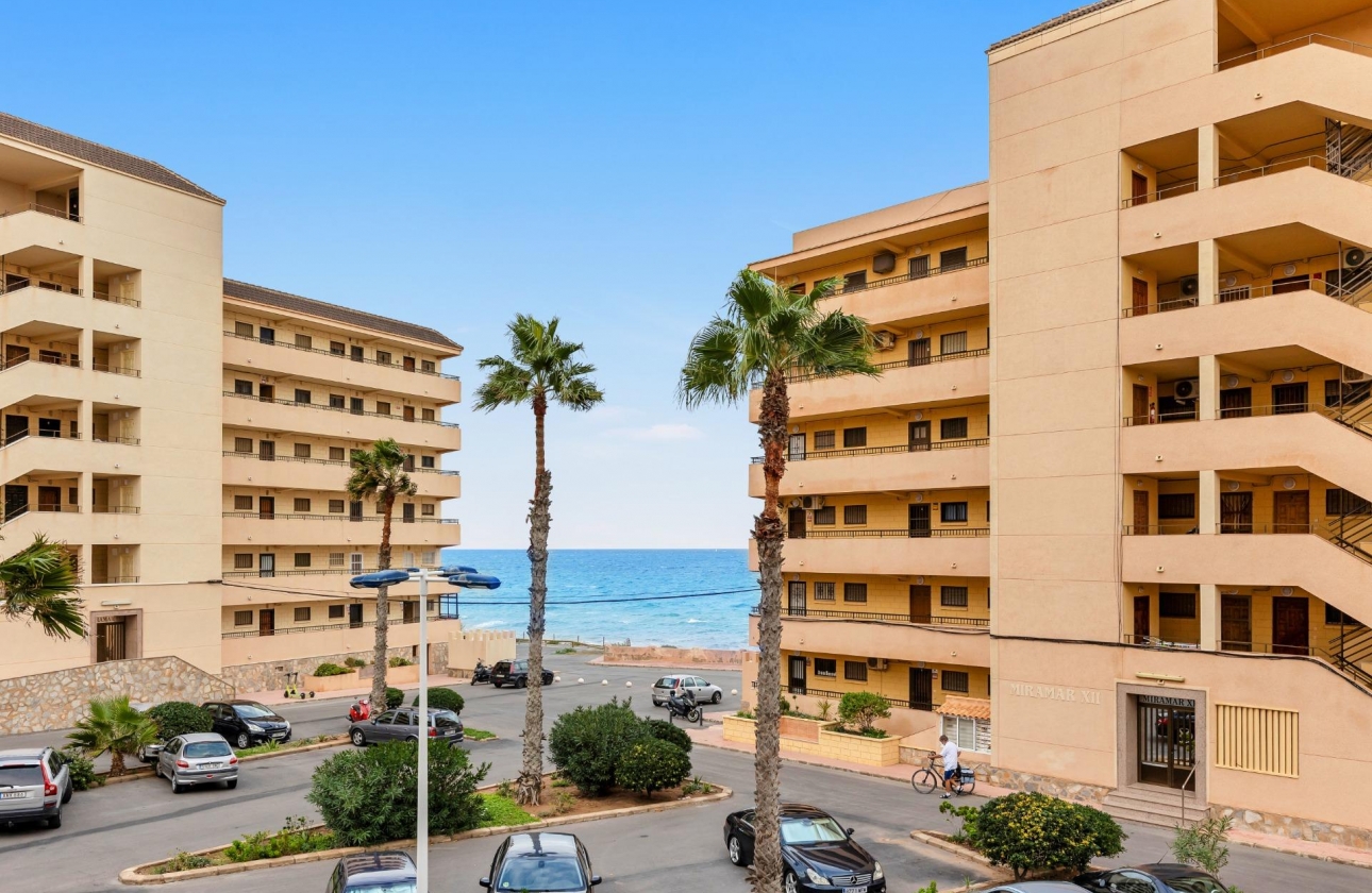 Resale - Apartment - Torrevieja - Cabo cervera