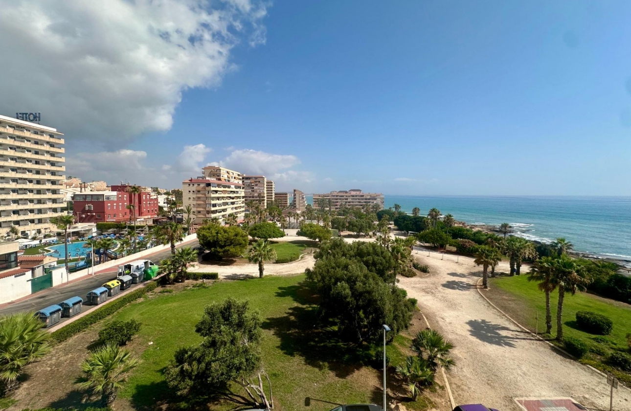 Resale - Apartment - Torrevieja - Cabo cervera