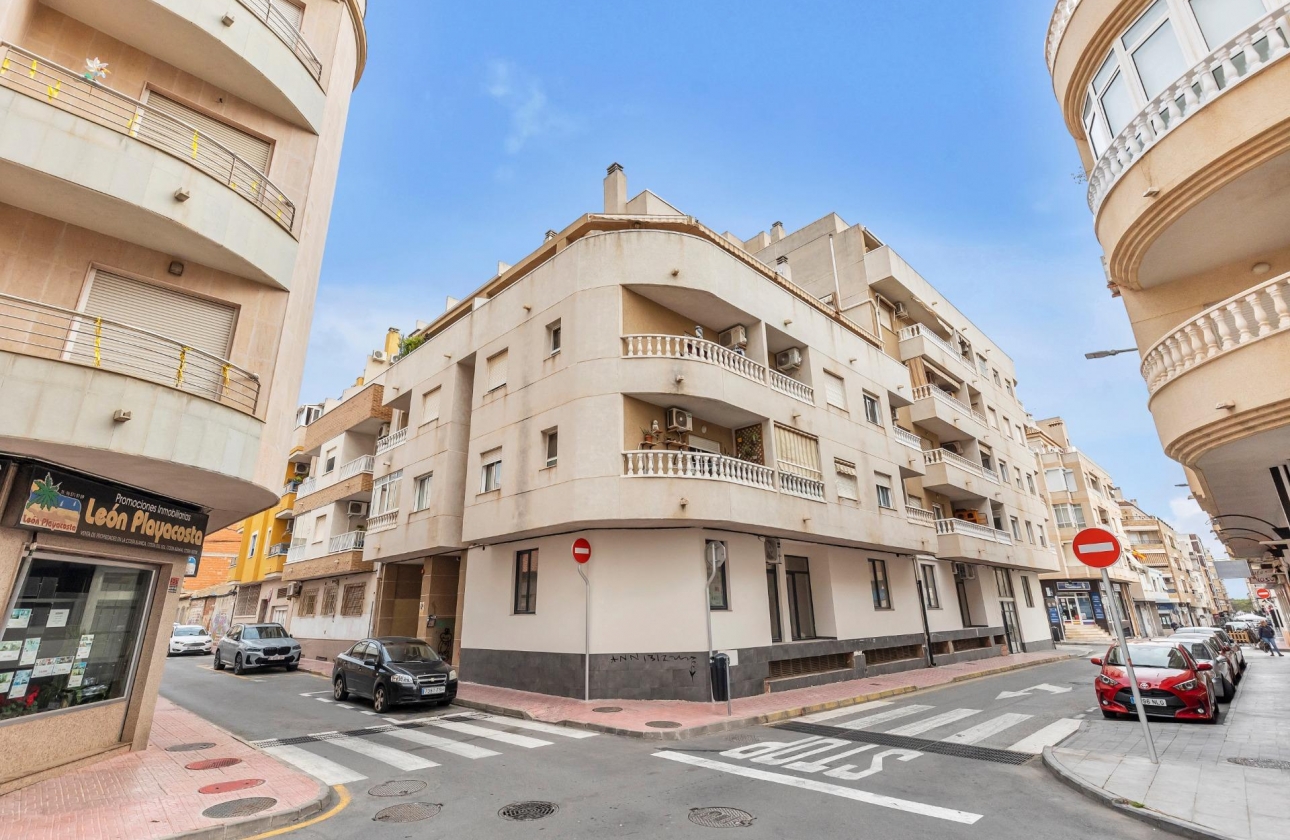 Resale - Apartment - Torrevieja - Centro - Muelle Pesquero