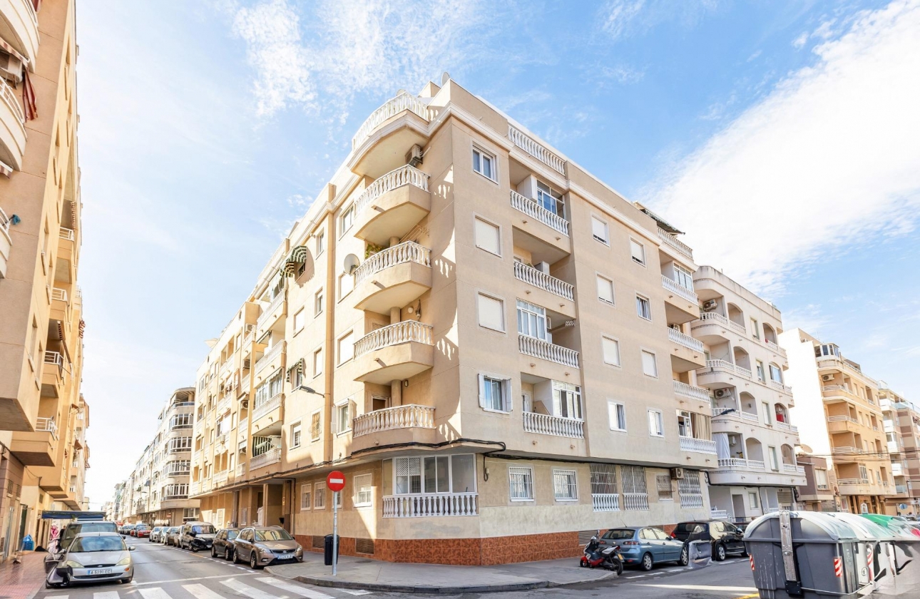 Resale - Apartment - Torrevieja - Centro