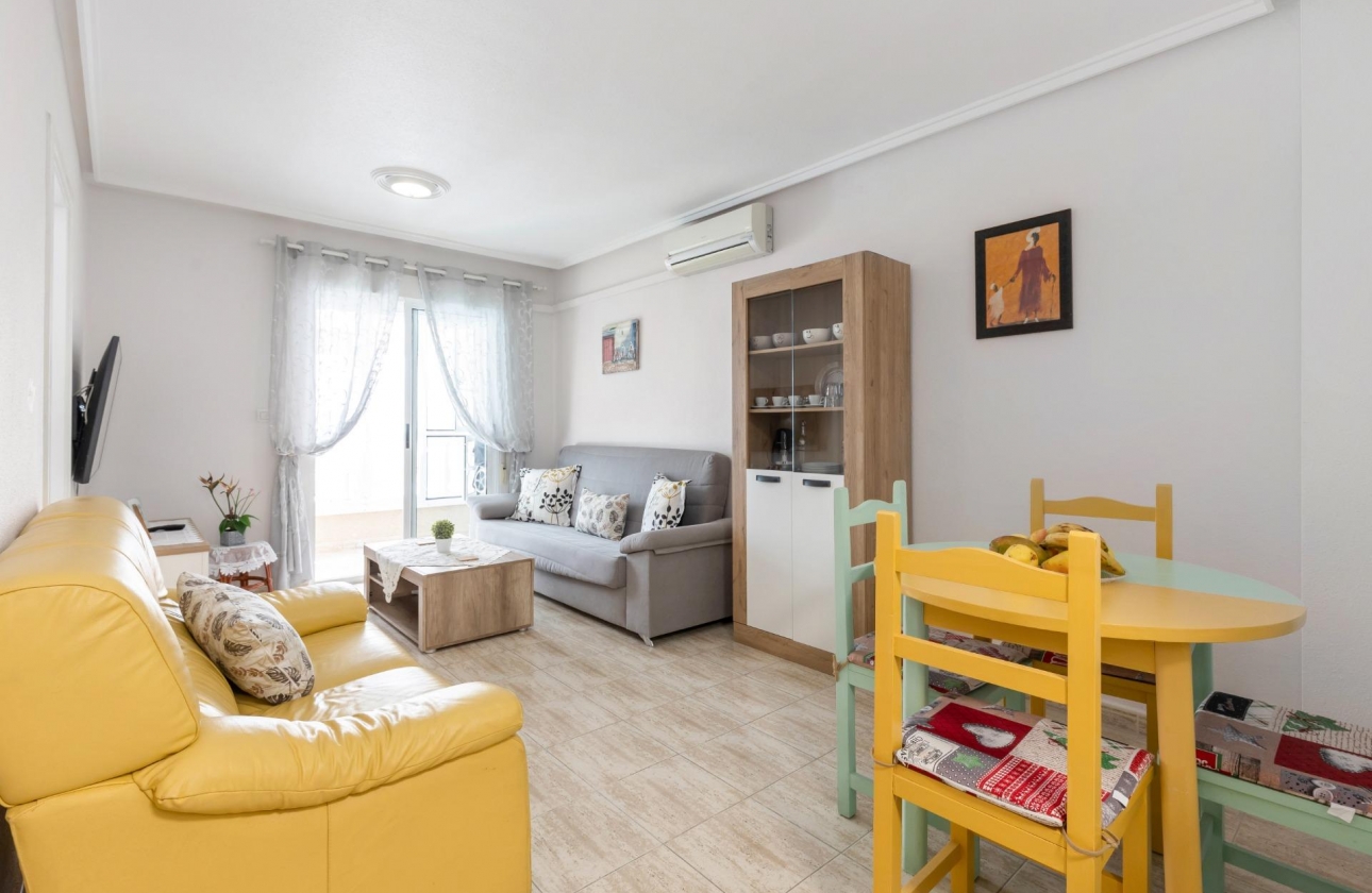 Resale - Apartment - Torrevieja - Centro