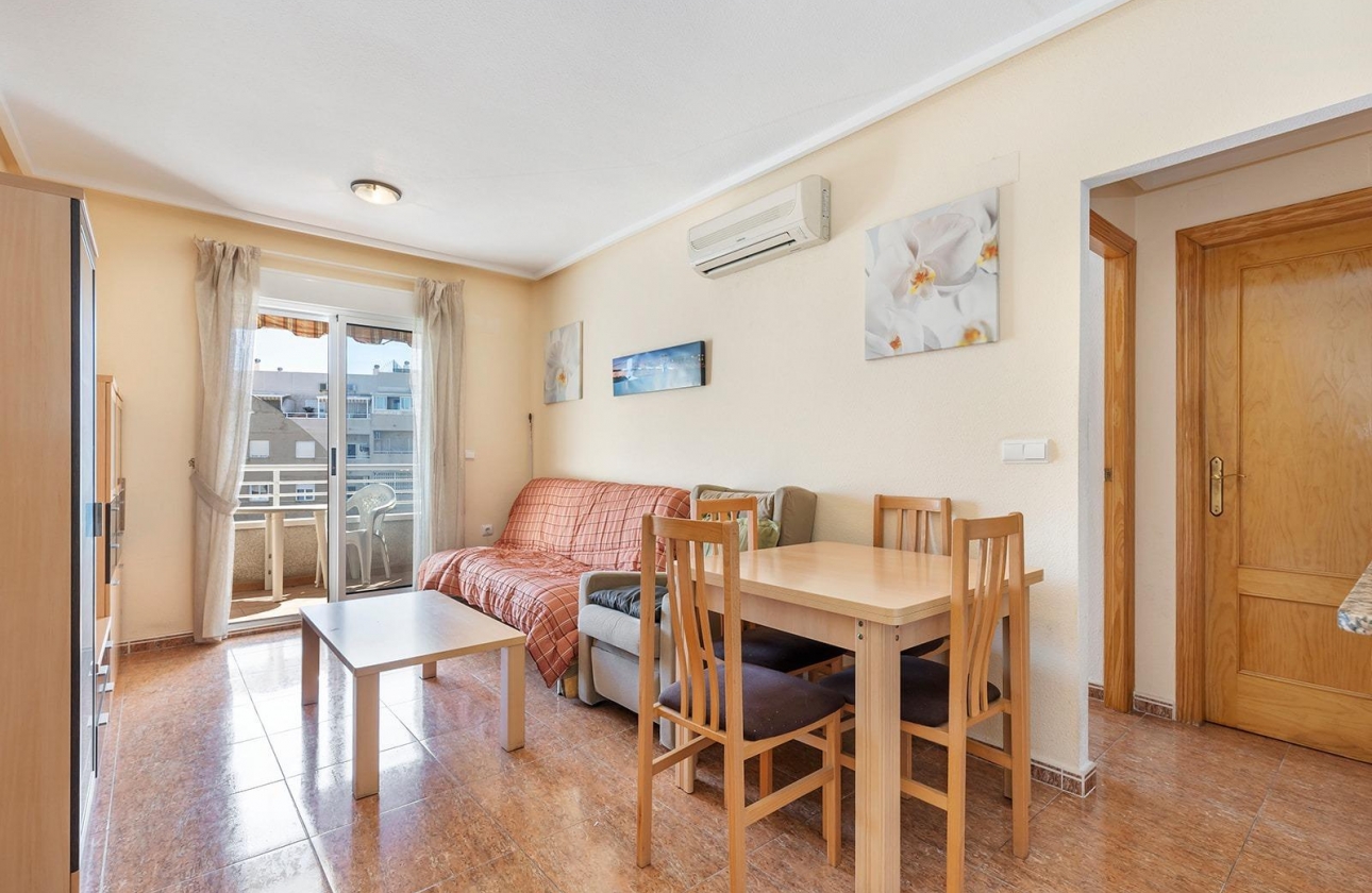 Resale - Apartment - Torrevieja - Centro