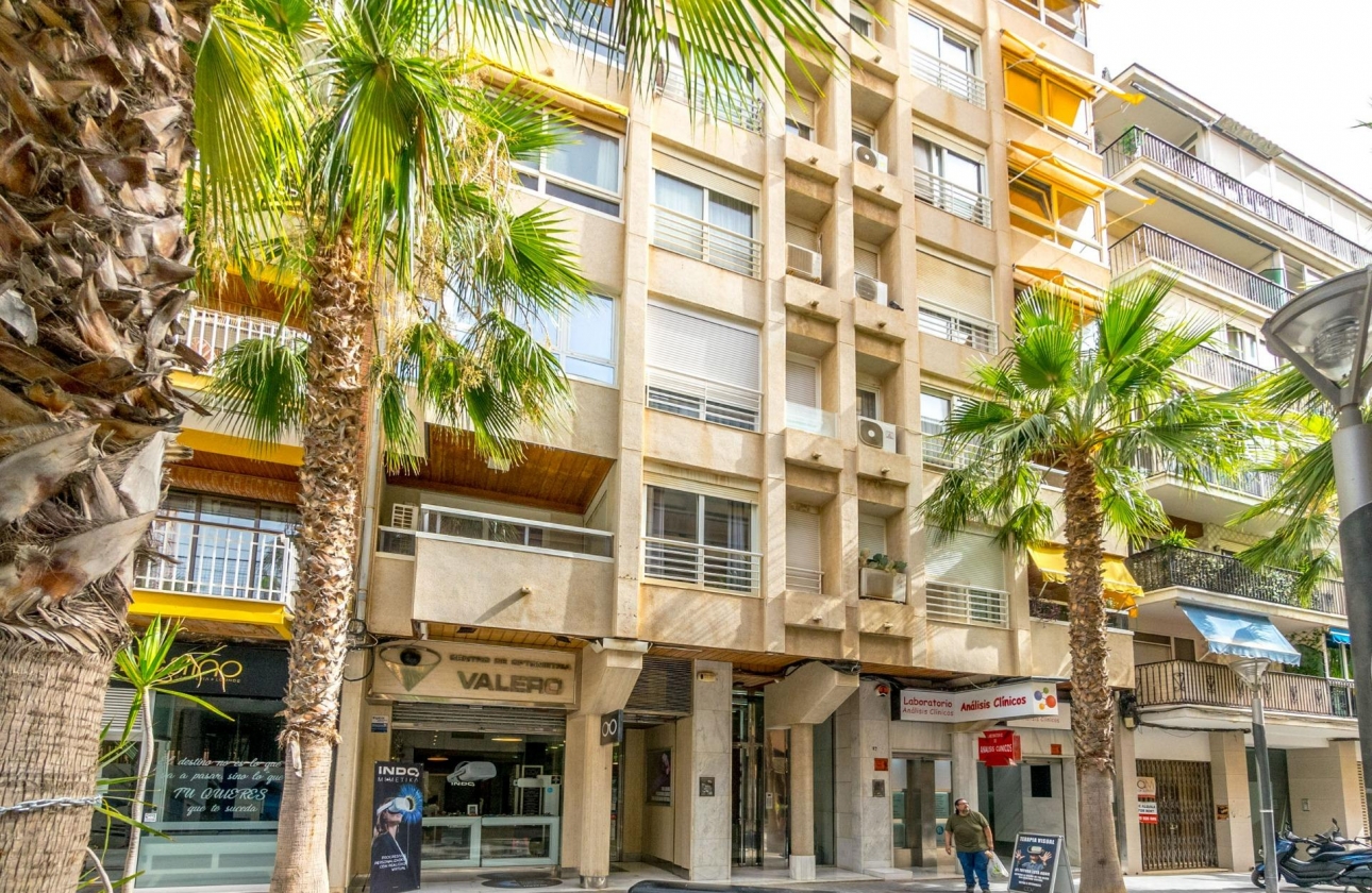 Resale - Apartment - Torrevieja - Centro