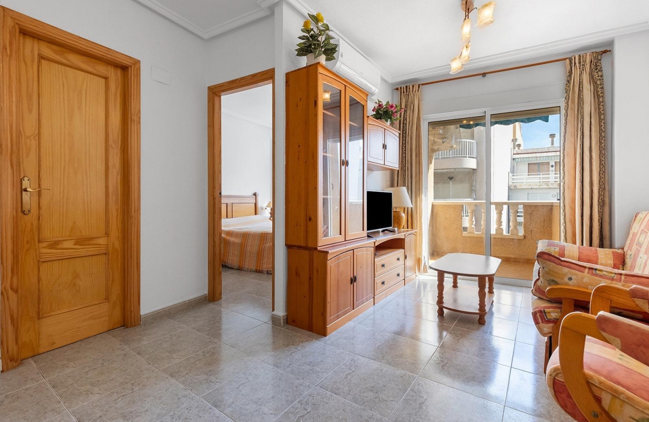 Resale - Apartment - Torrevieja - Centro