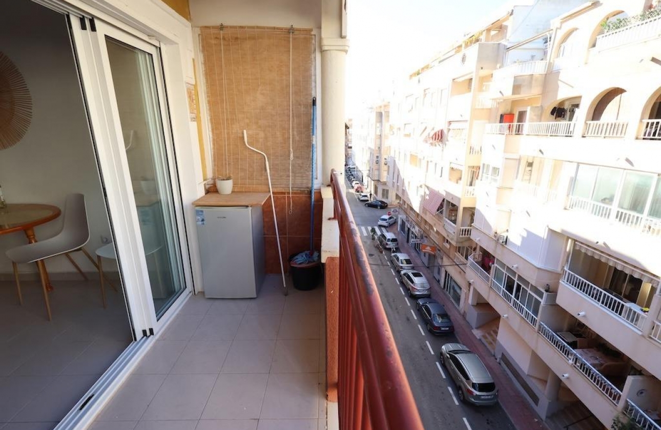 Resale - Apartment - Torrevieja - Centro