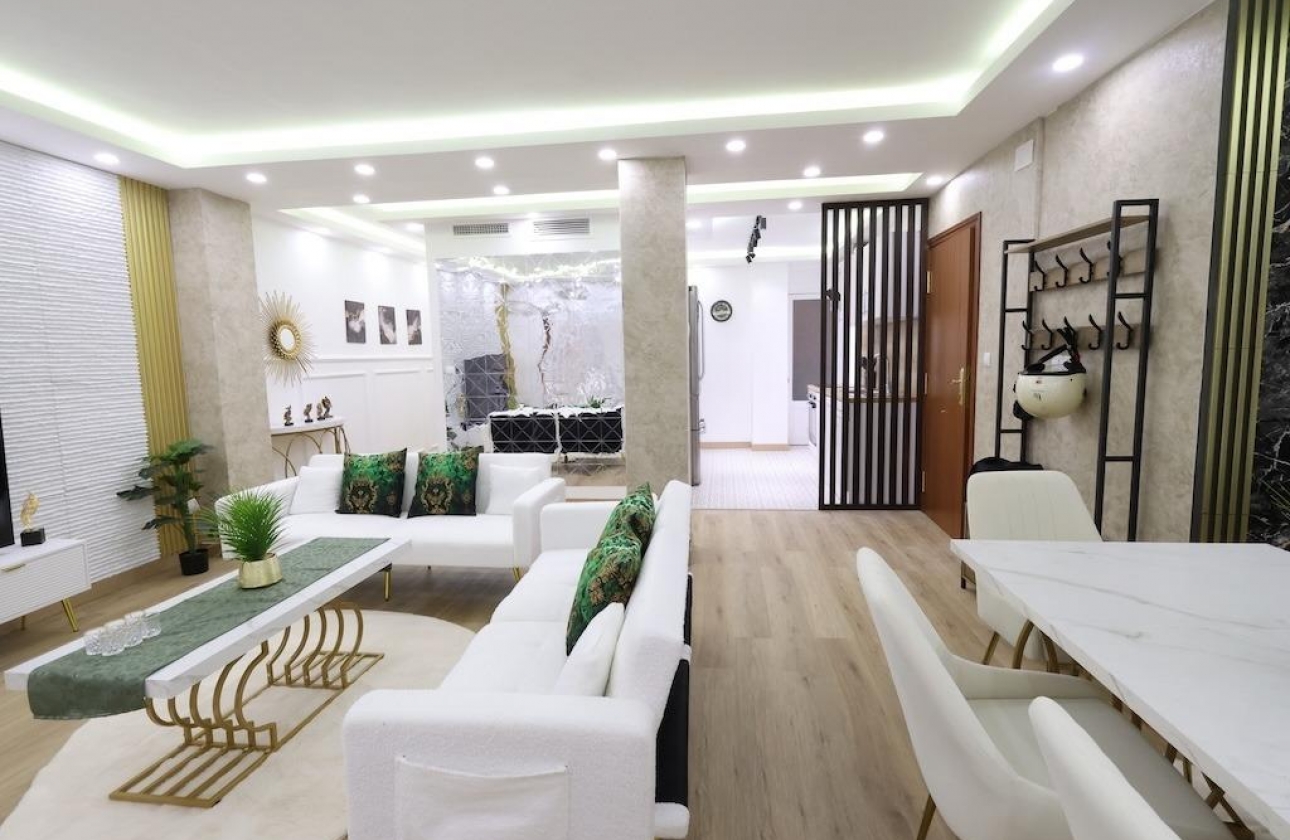 Resale - Apartment - Torrevieja - Centro