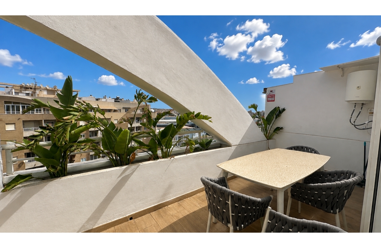 Resale - Apartment - Torrevieja - Centro