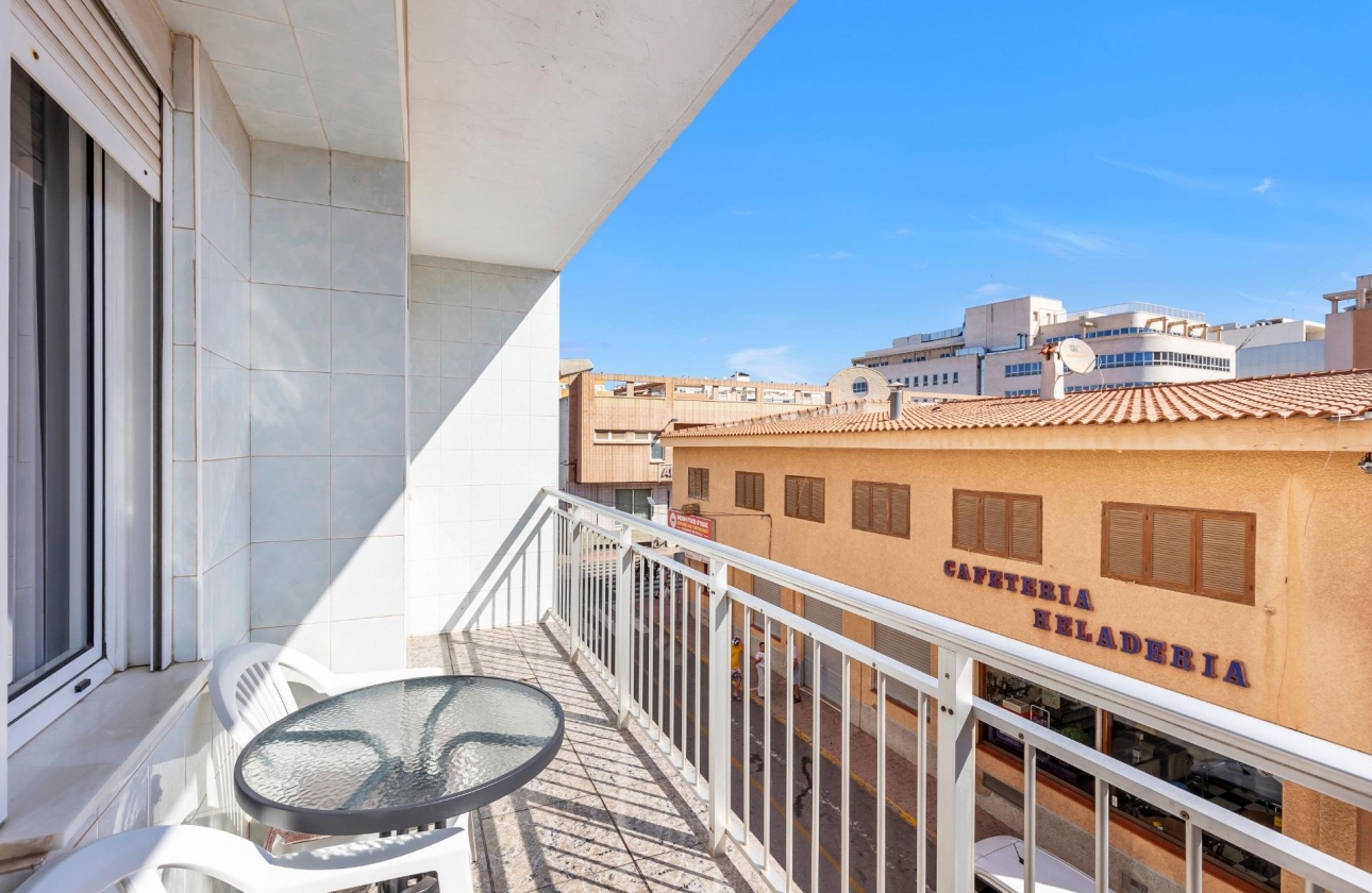 Resale - Apartment - Torrevieja - Estacion de autobuses