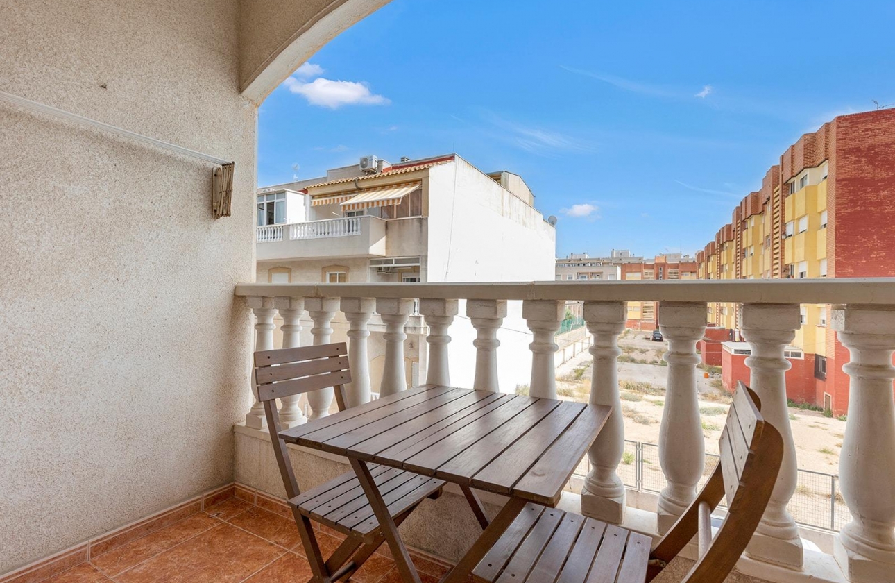 Resale - Apartment - Torrevieja - Estacion de autobuses