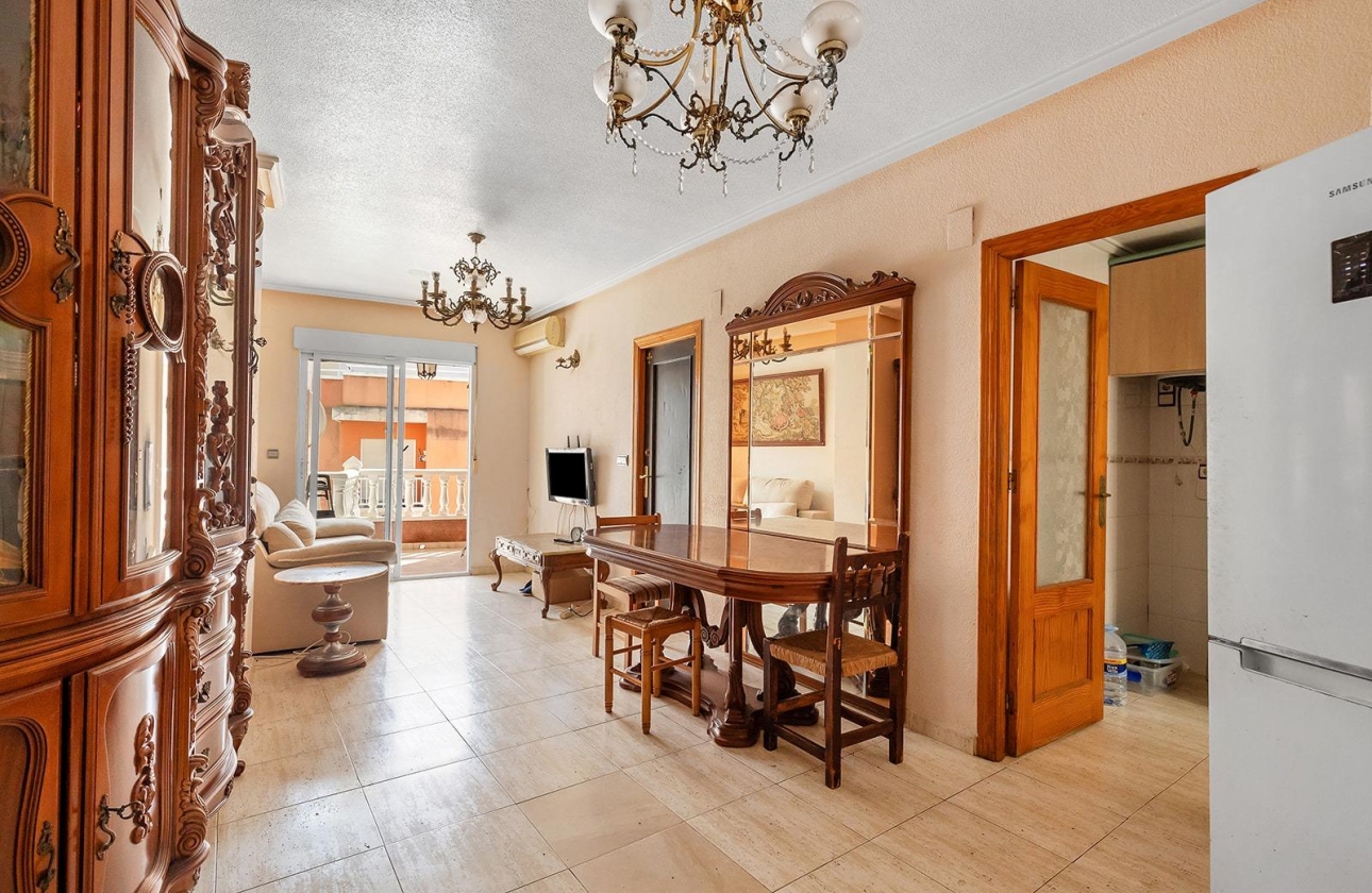 Resale - Apartment - Torrevieja - Estacion de autobuses