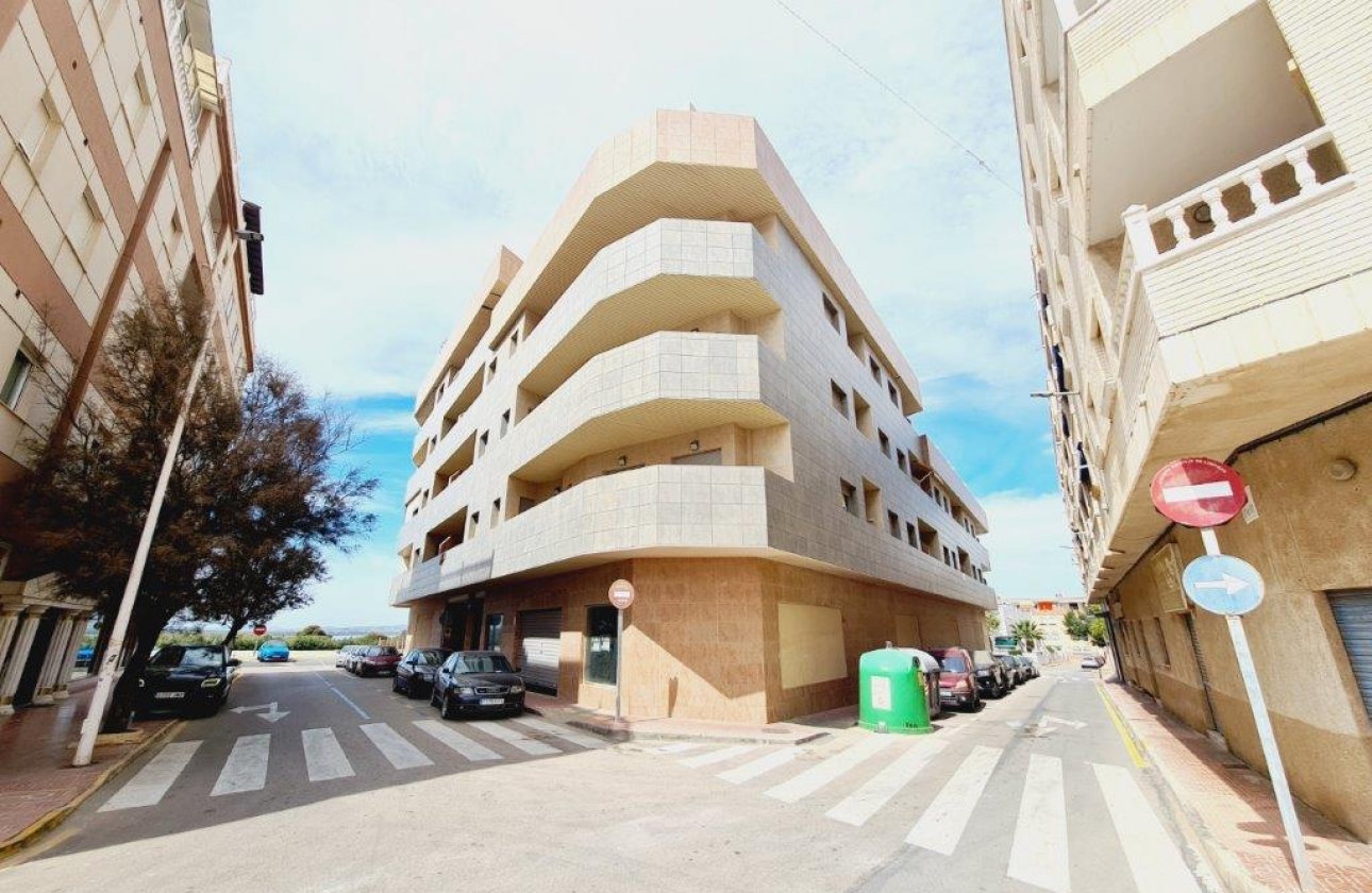 Resale - Apartment - Torrevieja - La Mata