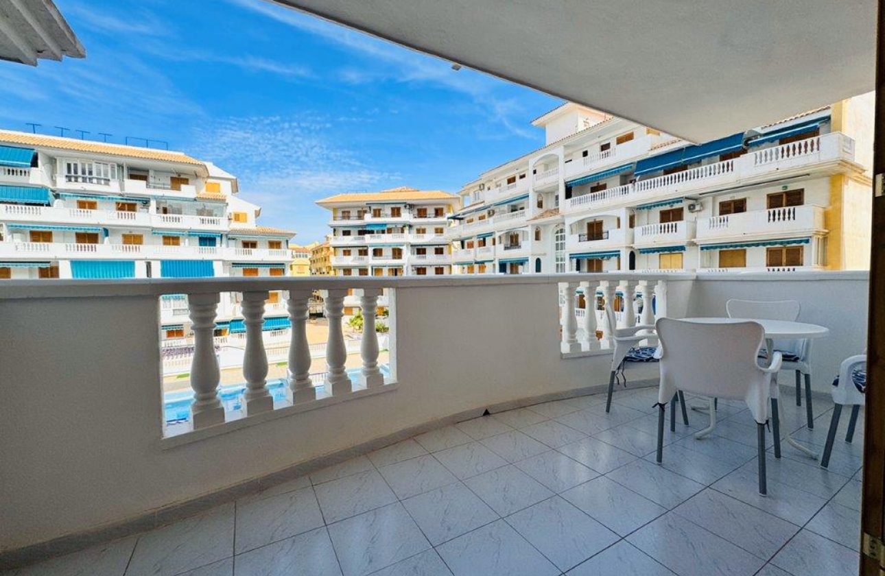 Resale - Apartment - Torrevieja - La Mata