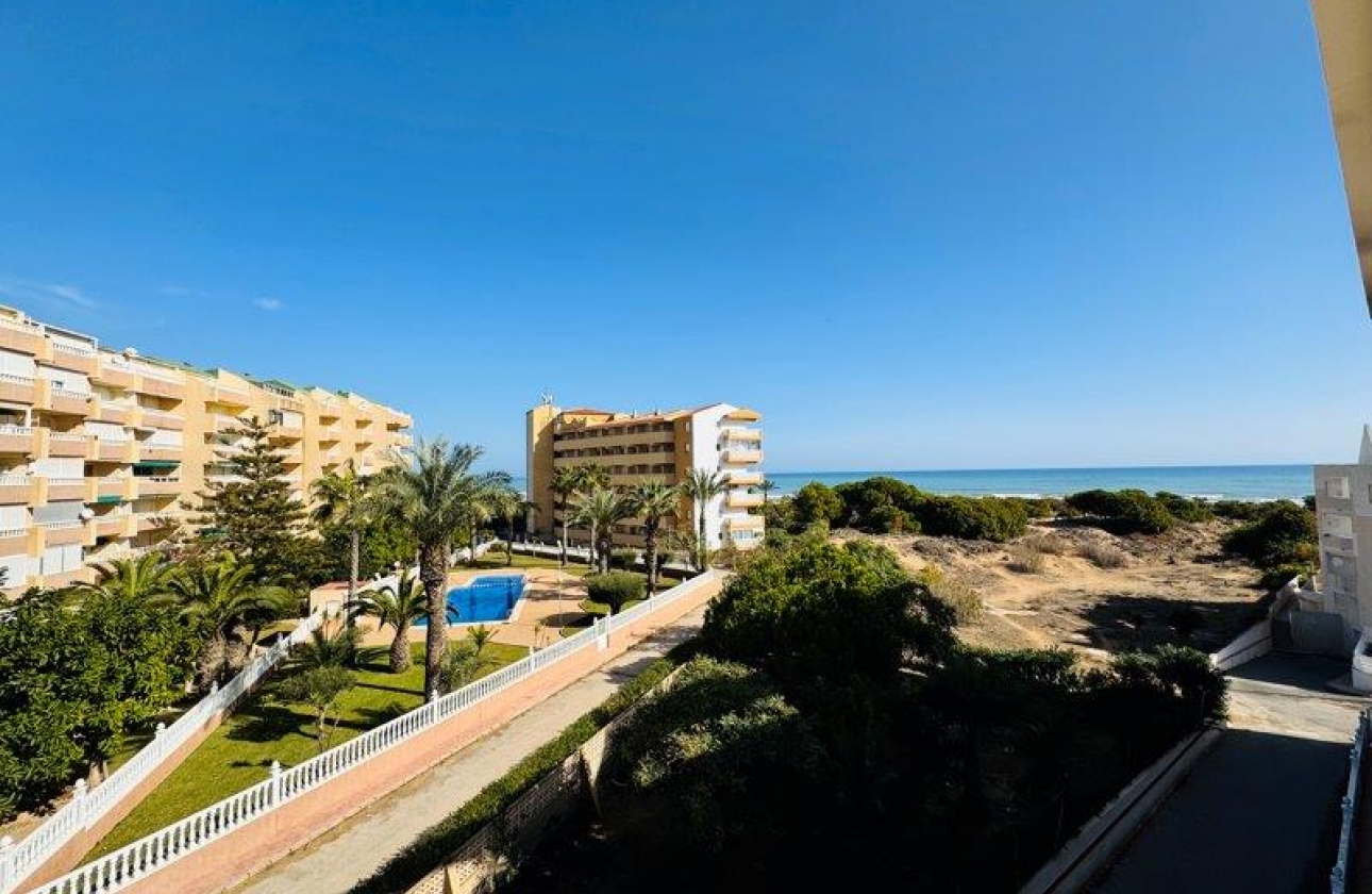 Resale - Apartment - Torrevieja - La Mata